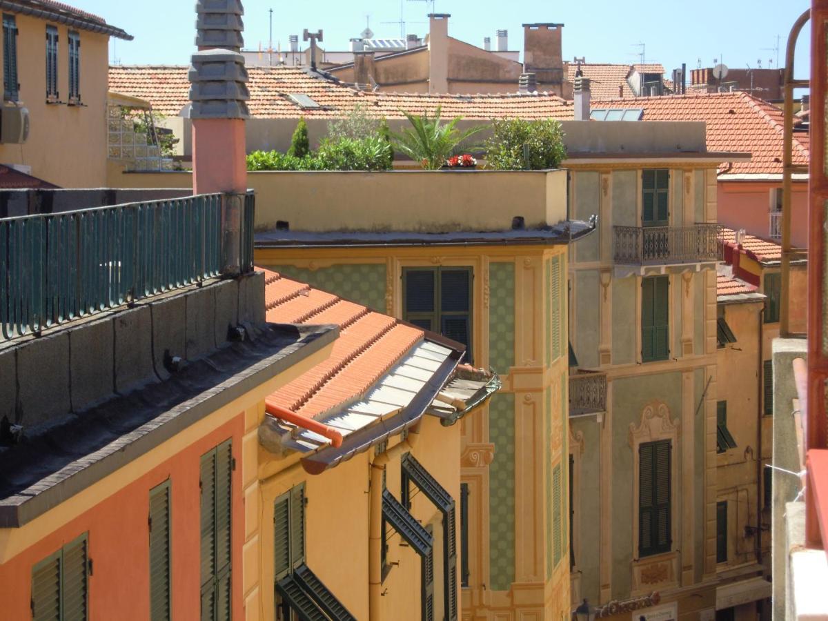 Genovese Villa Elena Appartamenti Varazze Eksteriør billede